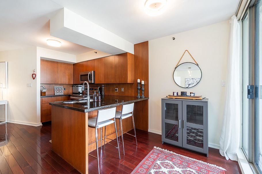503 990 Beach Avenue Vancouver, BC - 10