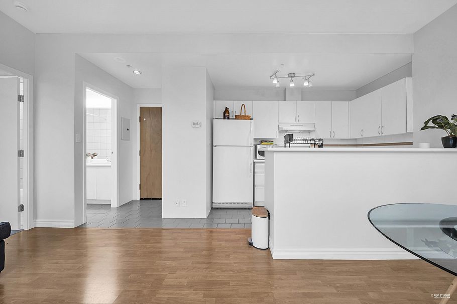 1512 989 Nelson Street Vancouver, BC - 3