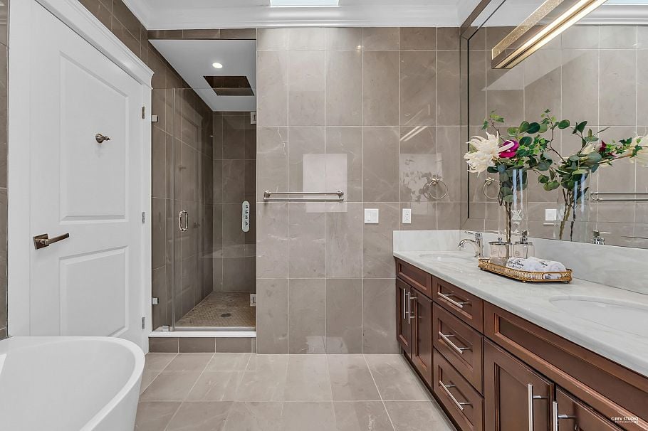 2149 W 46th Avenue Vancouver, BC - 12