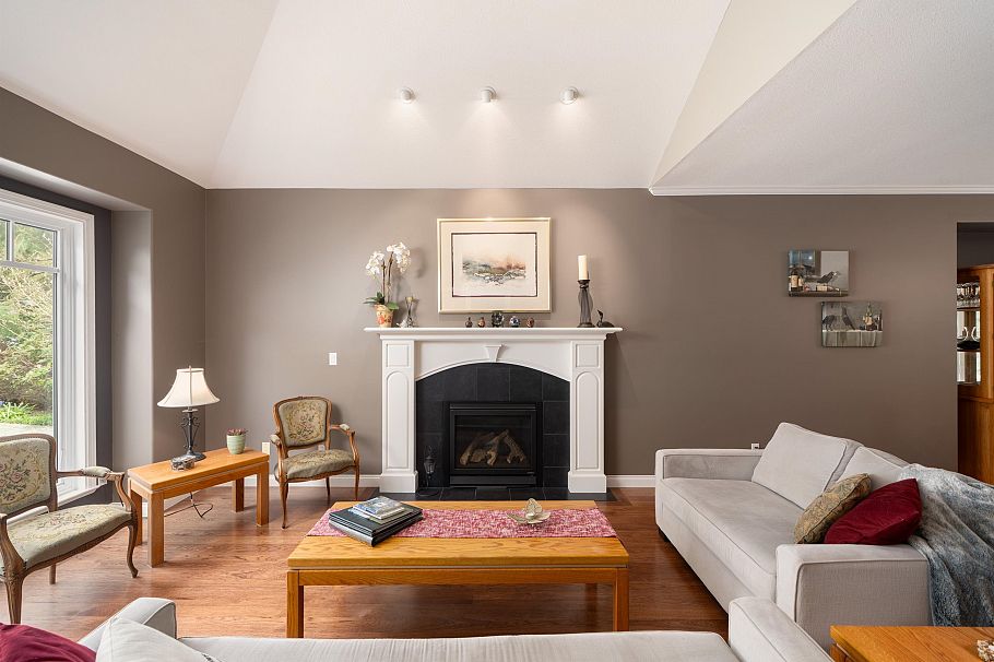 801 Regal Crescent North Vancouver, BC - 5