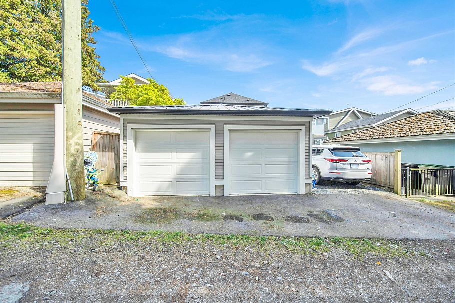 3128 Kings Avenue Vancouver, BC - 26