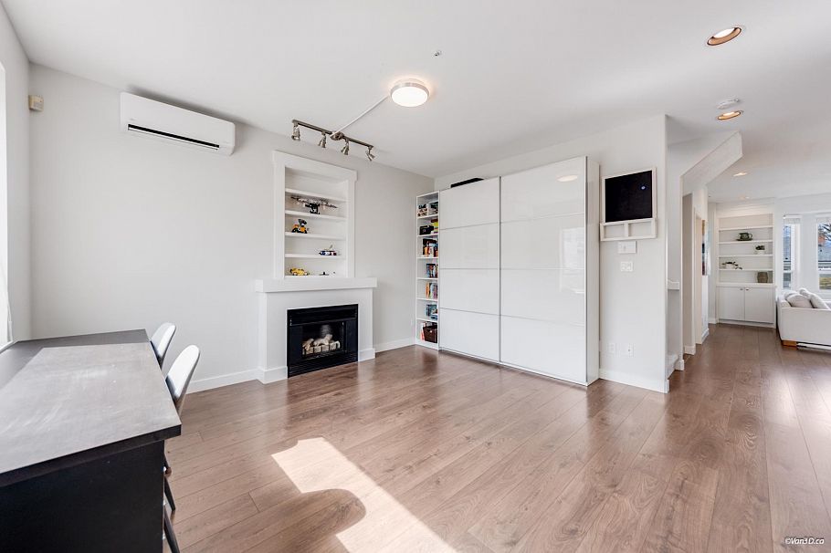 2648 E 19th Avenue Vancouver, BC - 16