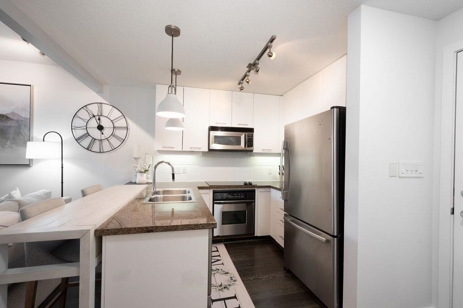 414 530 Raven Woods Drive North Vancouver, BC - 18