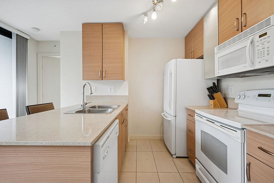 502 977 Mainland Street Vancouver, BC - 5