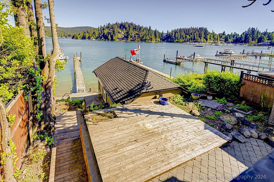 2660 Panorama Drive North Vancouver, BC - 23