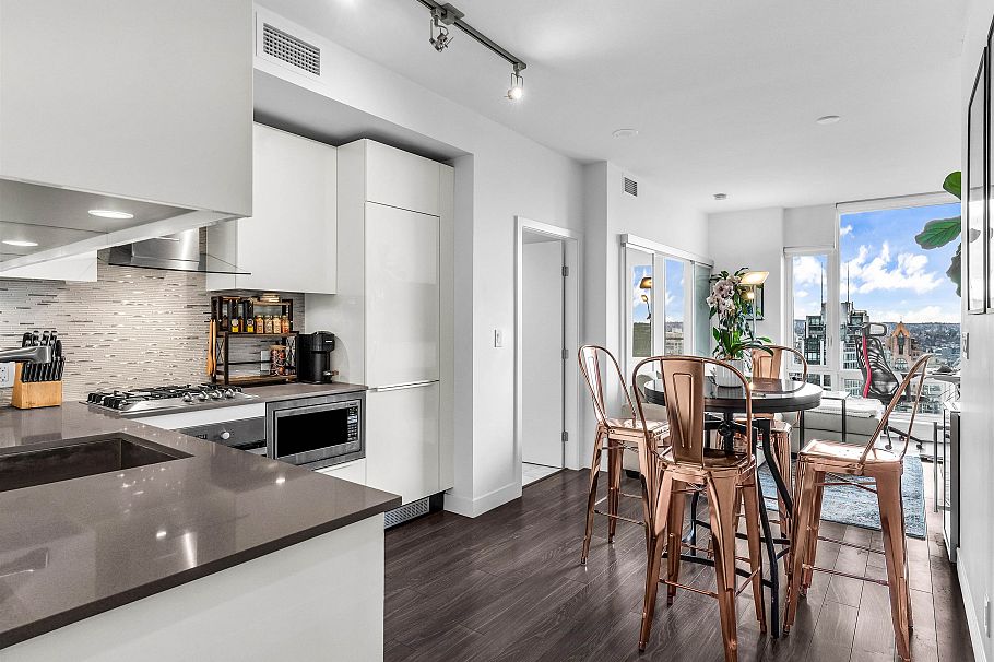 3305 1283 Howe Street Vancouver, BC - 6