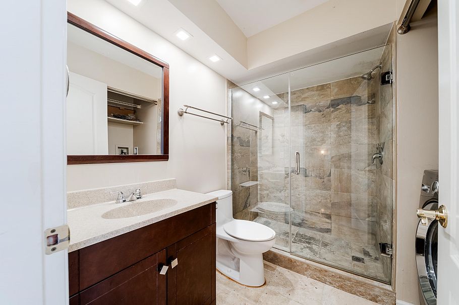 227 Waterleigh Drive Vancouver, BC - 20