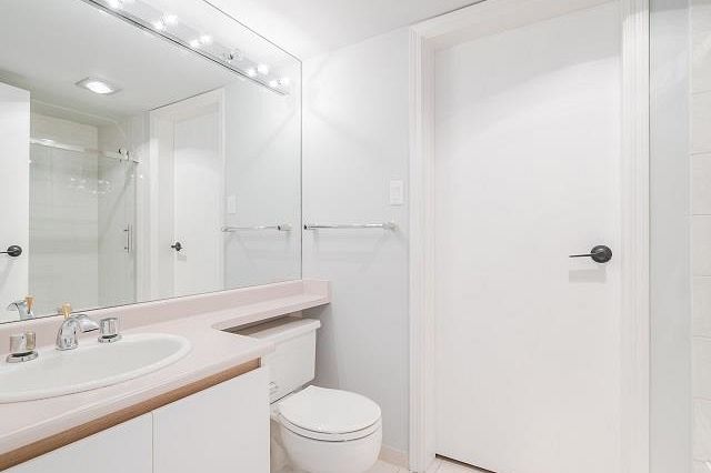 303 1415 W Georgia Street Vancouver, BC - 23