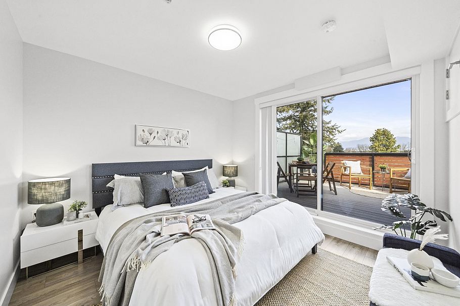 2296 E 33rd Avenue Vancouver, BC - 19