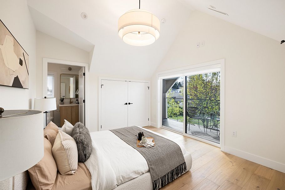 1 3141 E 19 Avenue Vancouver, BC - 11