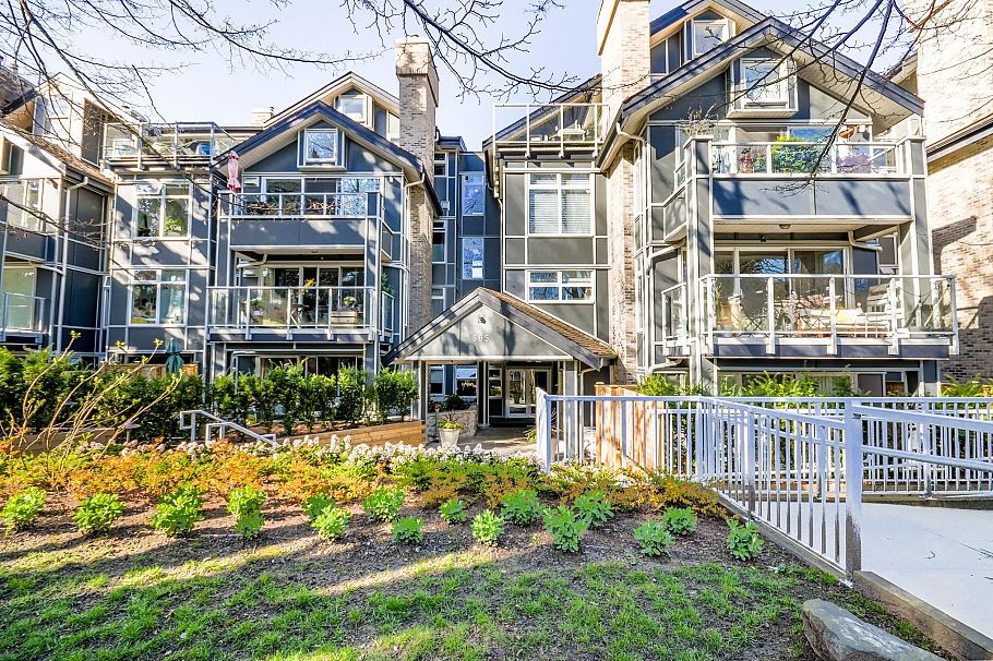 203 865 W 15th Avenue Vancouver, BC - 1