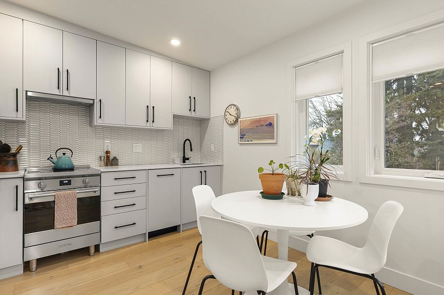 517 E 11th Avenue Vancouver, BC - 7