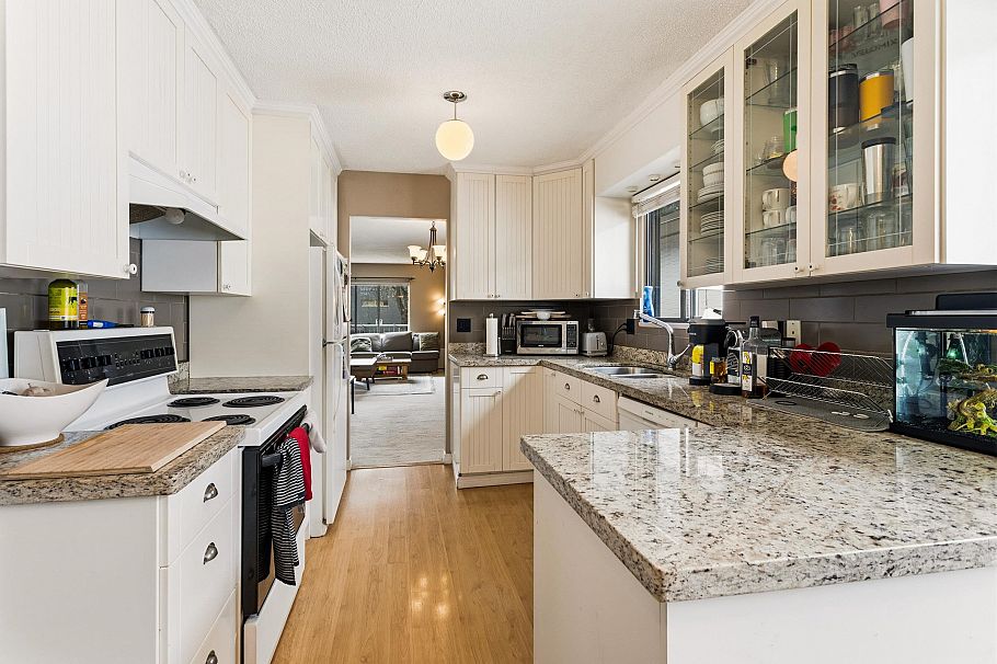 2136 Jones Avenue North Vancouver, BC - 7