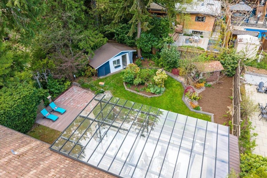 1392 Chamberlain Drive North Vancouver, BC - 34