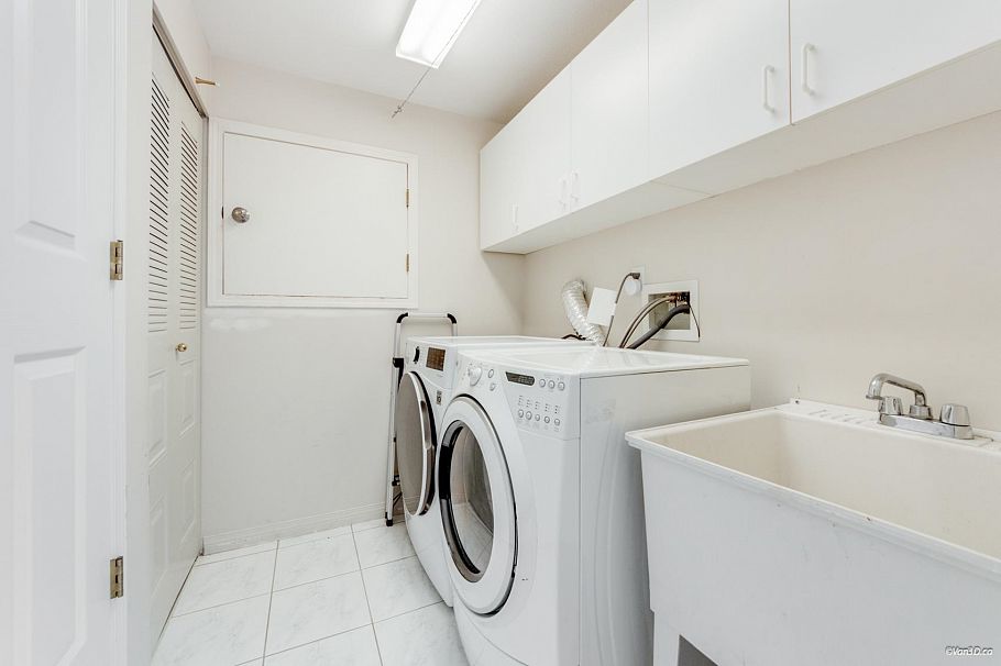 2648 E 19th Avenue Vancouver, BC - 33