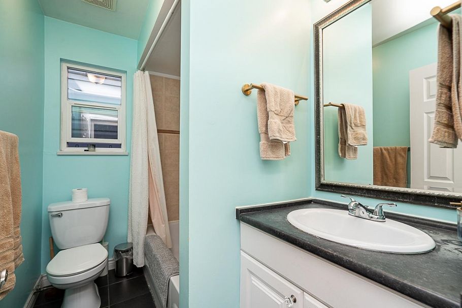 1623 E 12th Avenue Vancouver, BC - 16