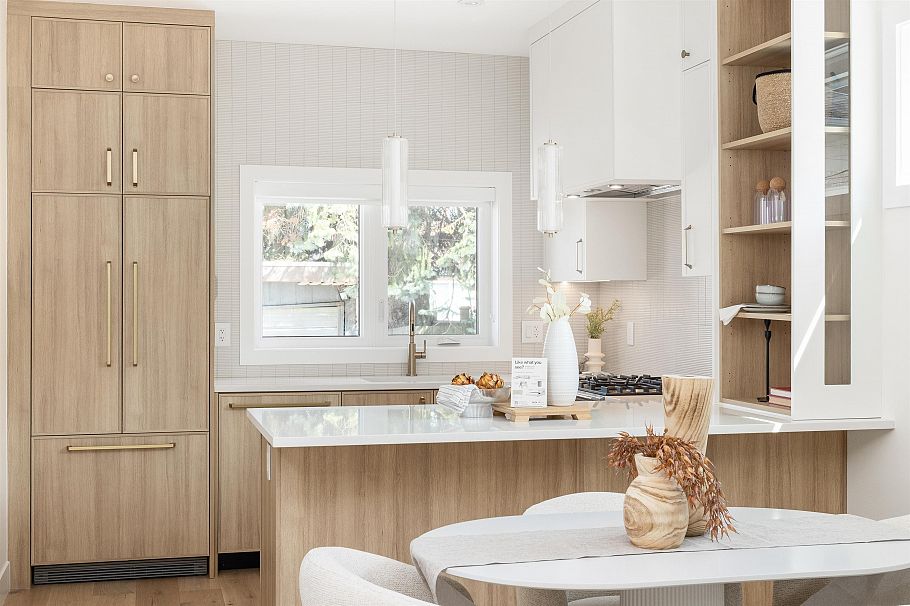 3143 E 19 Avenue Vancouver, BC - 1