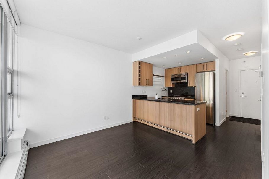 701 1708 Columbia Street Vancouver, BC - 5
