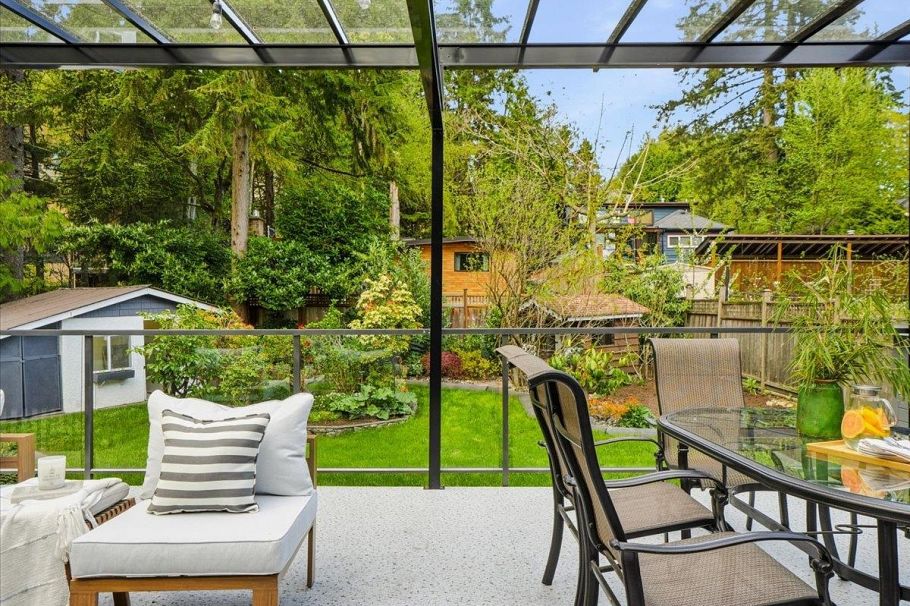 1392 Chamberlain Drive North Vancouver, BC - 27