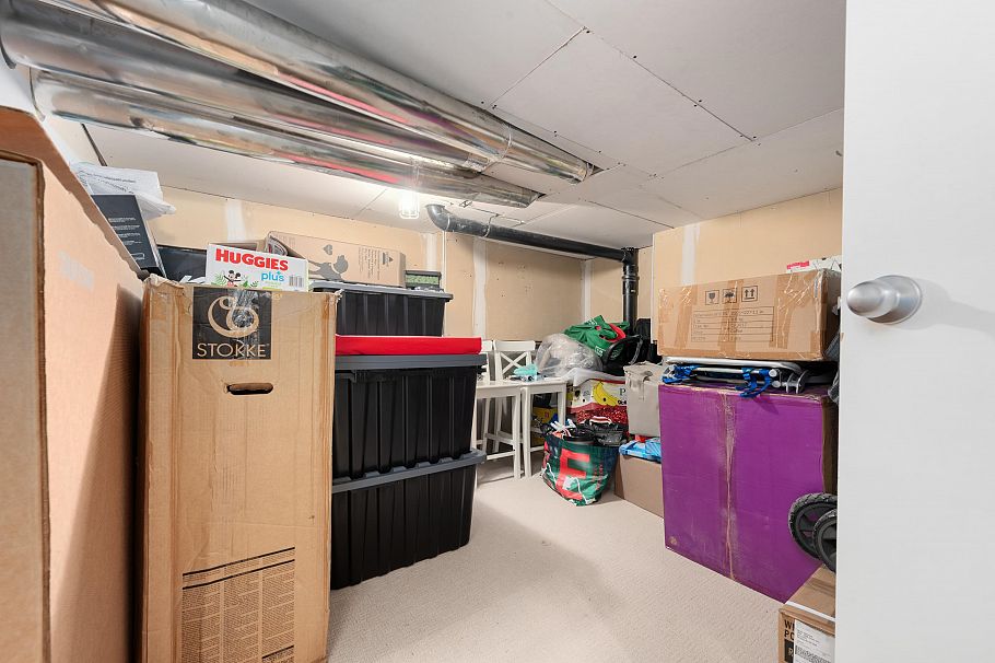 1991 Cedar Village Crescent North Vancouver, BC - 24