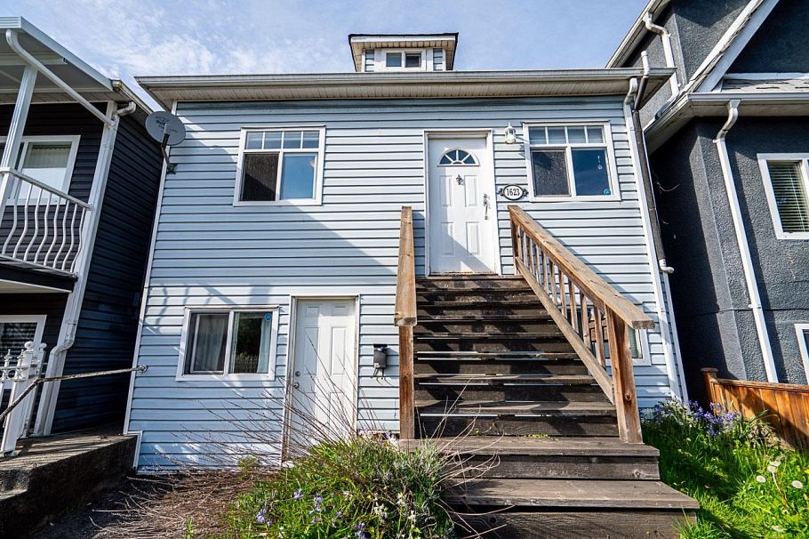 1623 E 12th Avenue Vancouver, BC - 2