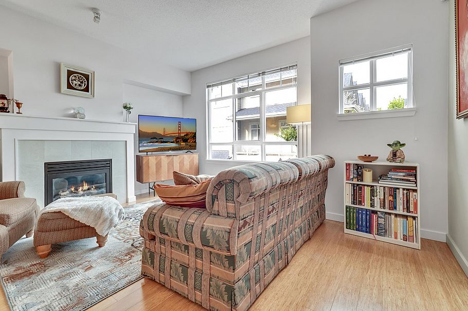3264 Clermont Mews Vancouver, BC - 8