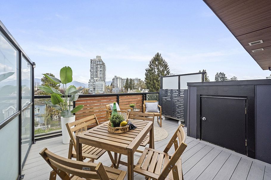 2296 E 33rd Avenue Vancouver, BC - 20