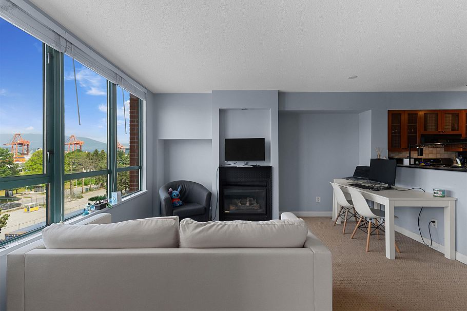 604 55 Alexander Street Vancouver, BC - 1