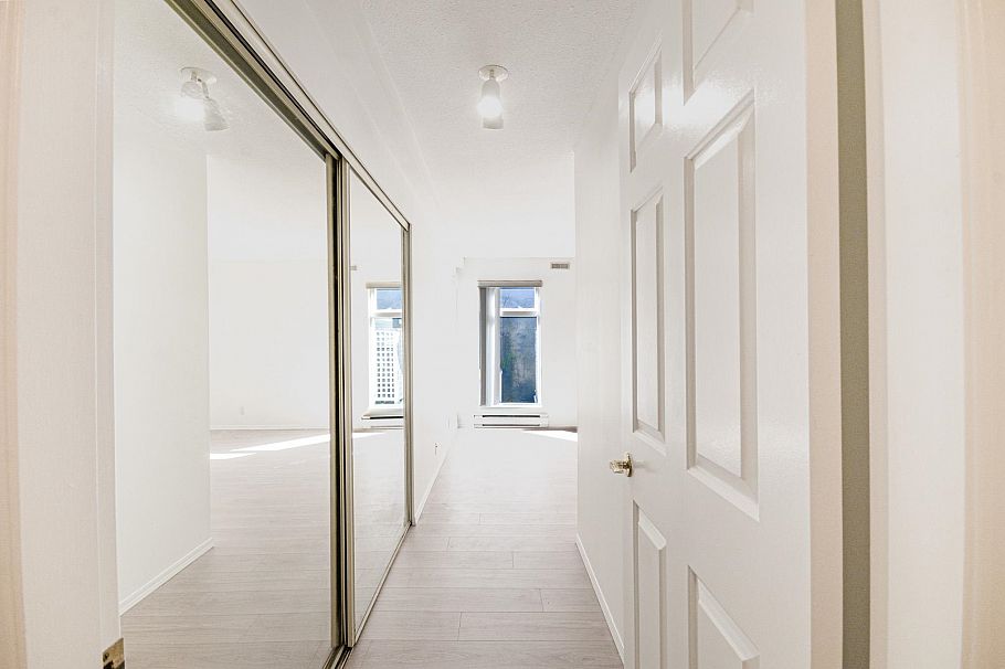 203 865 W 15th Avenue Vancouver, BC - 17