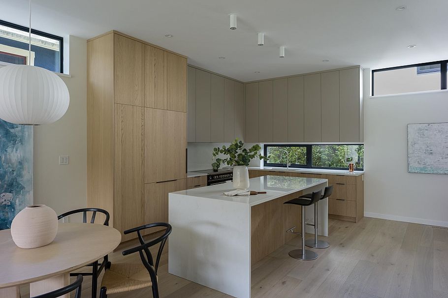 893 E 21st Avenue Vancouver, BC - 4