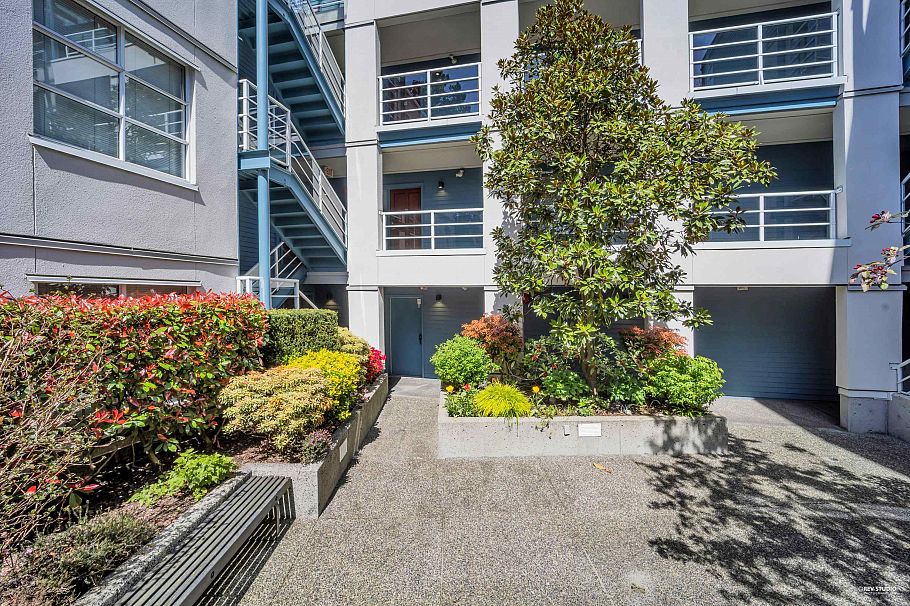 404 2575 W 4th Avenue Vancouver, BC - 22