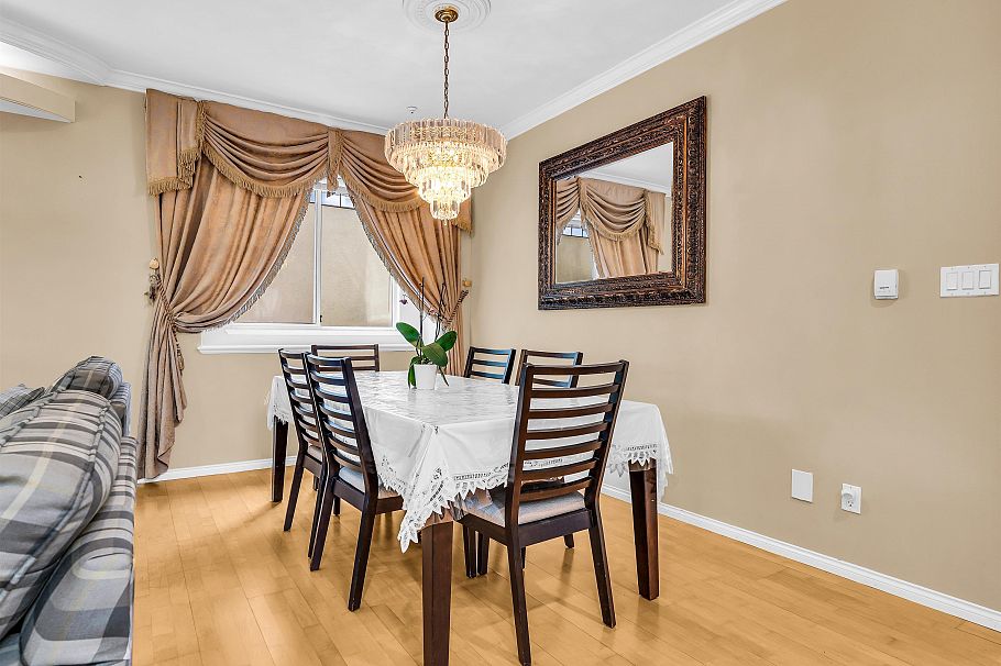 3263 W 14th Avenue Vancouver, BC - 9