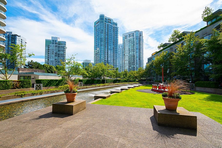 1901 1008 Cambie Street Vancouver, BC - 39