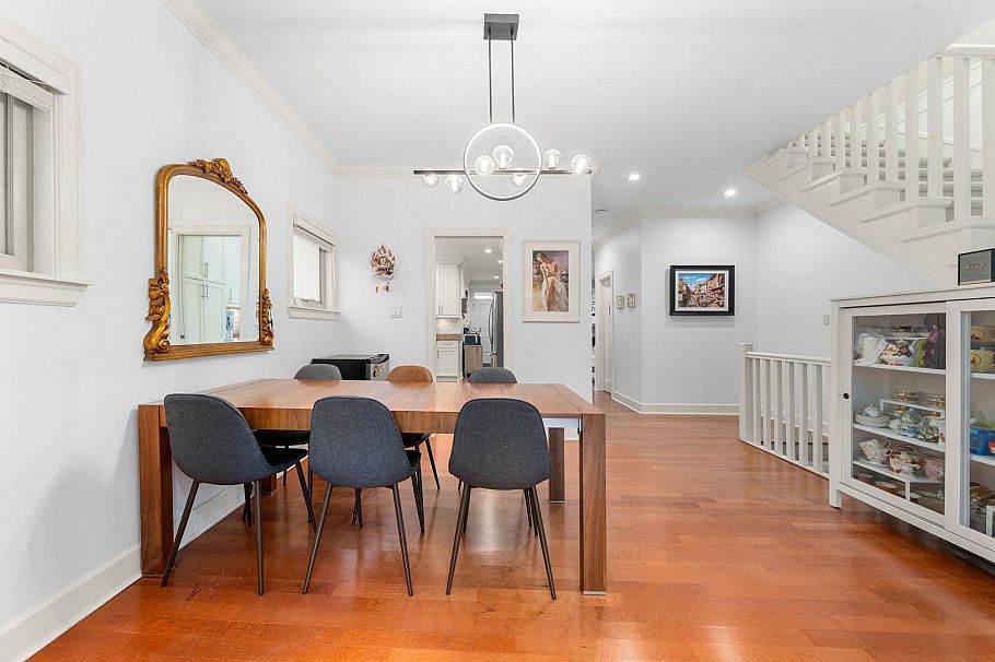 341 E 8th Street North Vancouver, BC - 7