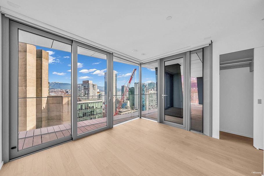 2203 1568 Alberni Street Vancouver, BC - 2