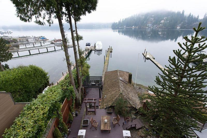 2660 Panorama Drive North Vancouver, BC - 2