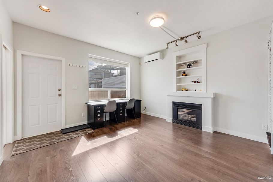 2648 E 19th Avenue Vancouver, BC - 14