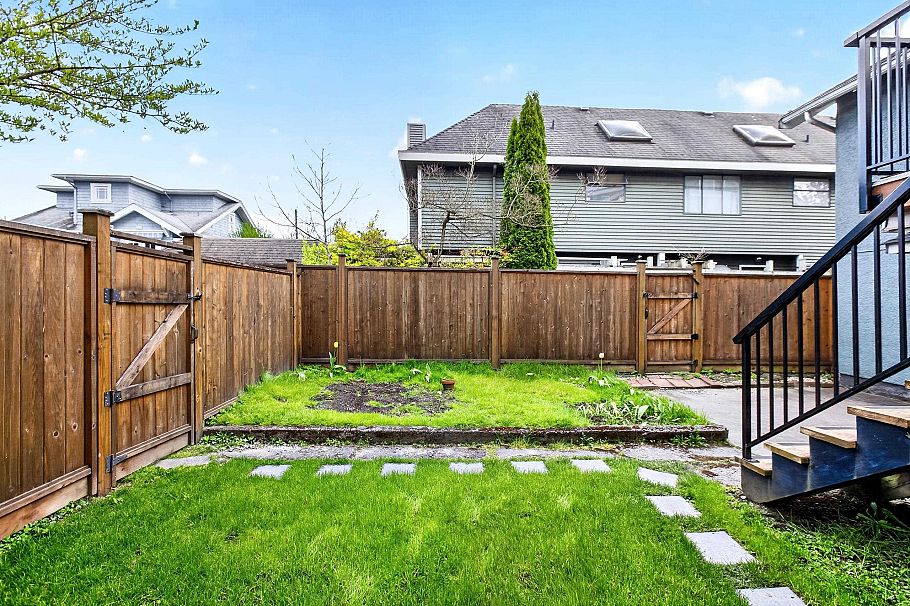 2975 W 8th Avenue Vancouver, BC - 31