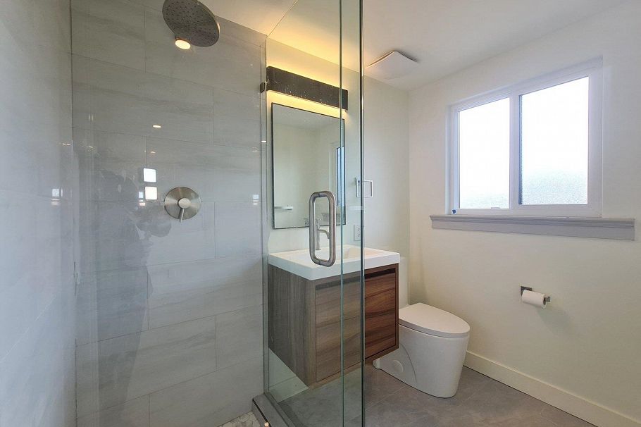 790 W 68th Avenue Vancouver, BC - 7