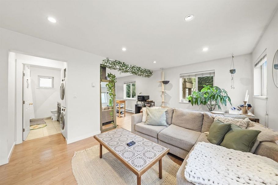 2452 2492 Balsam Street Vancouver, BC - 16