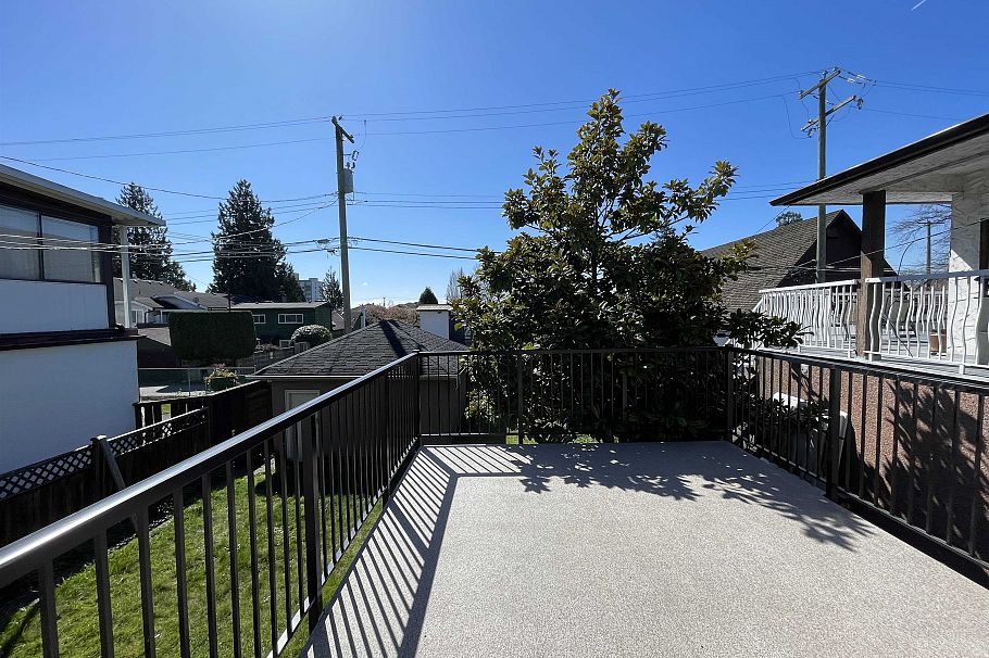 782 W 66th Avenue Vancouver, BC - 12