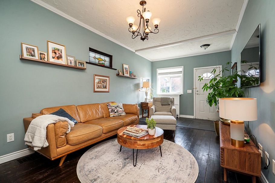 1623 E 12th Avenue Vancouver, BC - 4