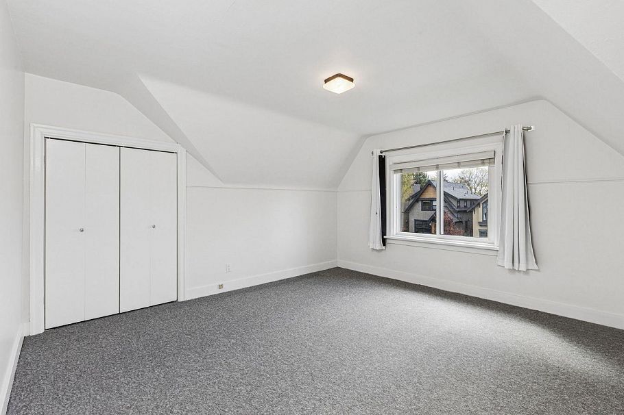 2859 W 33rd Avenue Vancouver, BC - 24