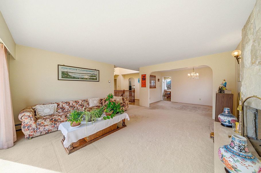 3217 E 18th Avenue Vancouver, BC - 4