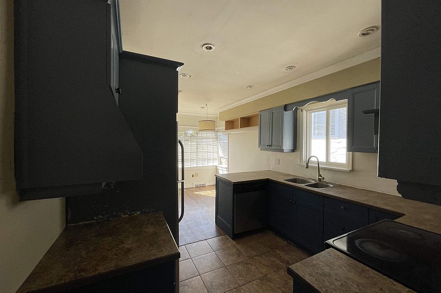 782 W 66th Avenue Vancouver, BC - 7