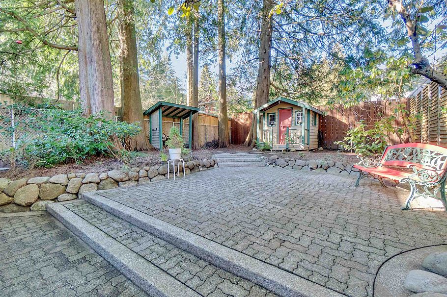 1652 Coleman Street North Vancouver, BC - 35