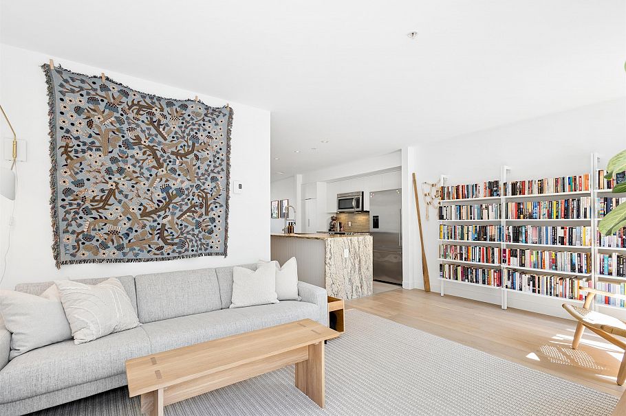 2 265 E 8th Street North Vancouver, BC - 5