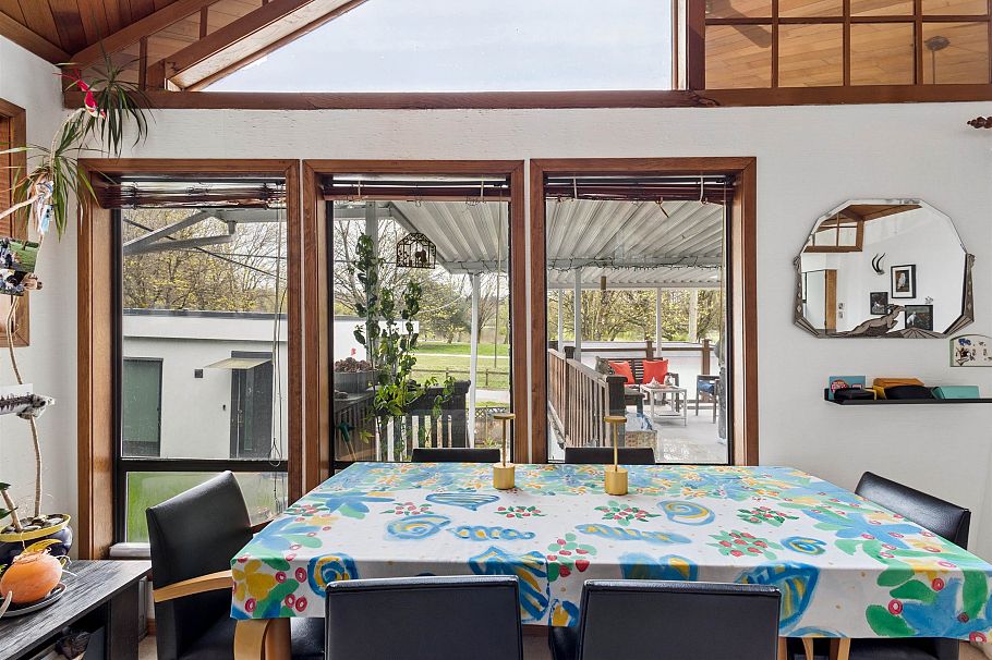 2056 E 13th Avenue Vancouver, BC - 8