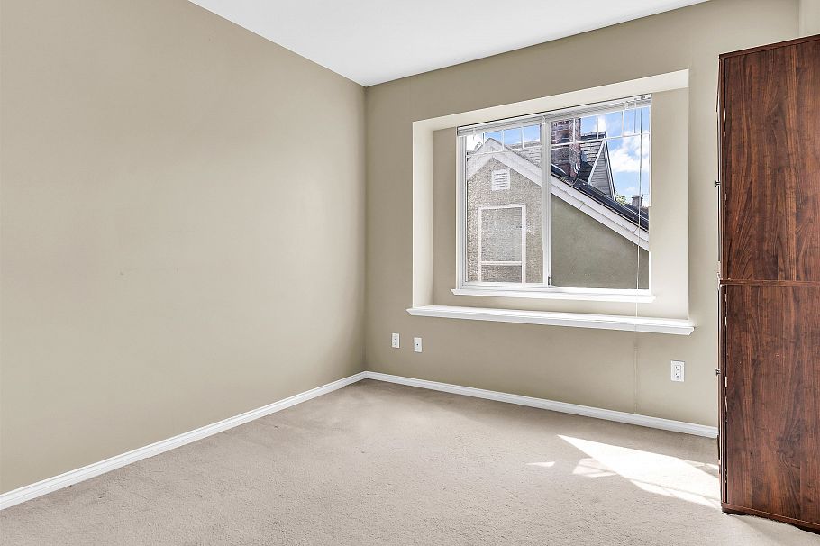 3263 W 14th Avenue Vancouver, BC - 22