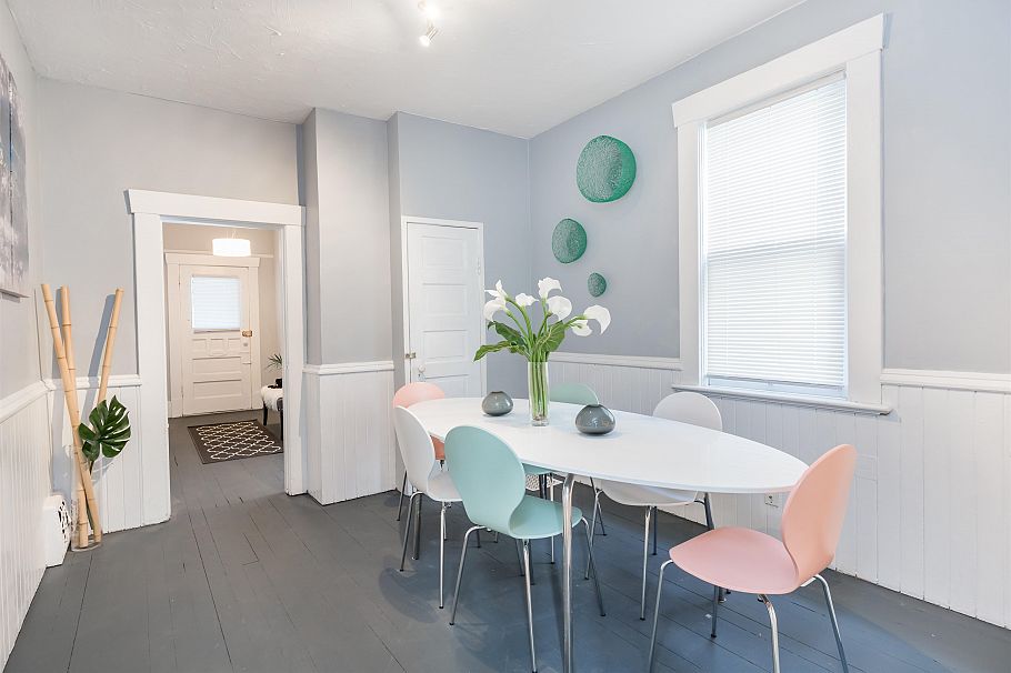 136 W 12th Avenue Vancouver, BC - 9